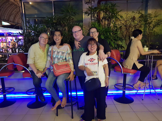 Bacchus Bar - อำเภอบางละมุง