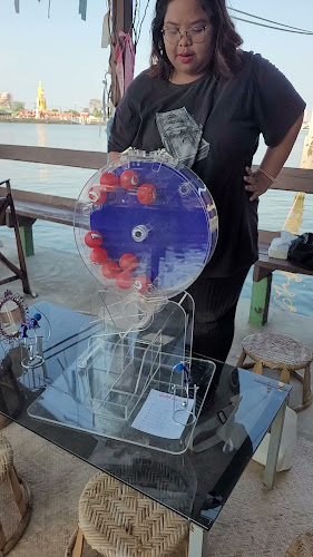 บางบัวลอย เกาะเกร็ด(ไอติมไข่แข็ง) - การบริการอาหารและที่พัก