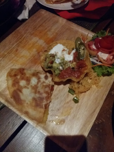 Salsa Mexicana patong - การบริการอาหารและที่พัก