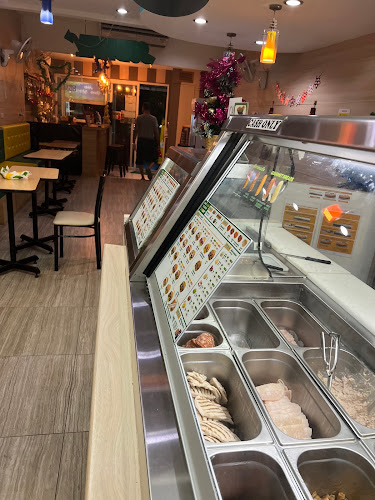 Subway Pathong Beach - การบริการอาหารและที่พัก