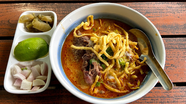 ร้านอาหารปั๋นใจ๋