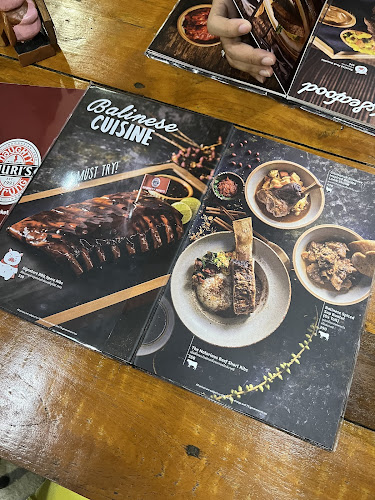 122 ถนน ราษฎร์อุทิศ ตำบลป่าตอง อำเภอกะทู้ ภูเก็ต 83150