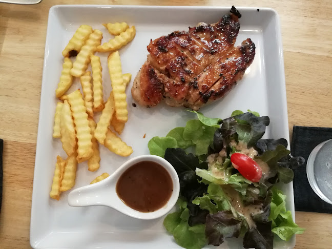 AVA Cafe & Eatery - อำเภอเมืองพิษณุโลก