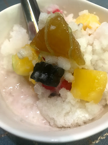 หัวกะทิ รวมมิตรน้ำแข็งใส - การบริการอาหารและที่พัก