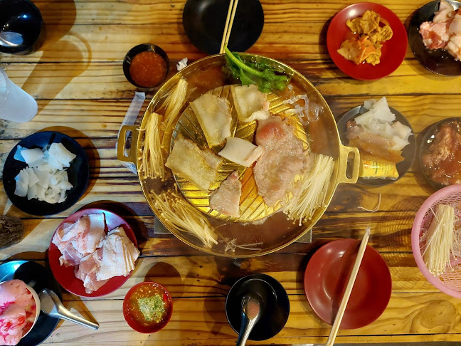 Opinii despre คุณชัช หมูย่างกระทะทอง สาขาแยกบ้านนายกฯ สี่มุมเมือง în อำเภอศรีราชา - การบริการอาหารและที่พัก