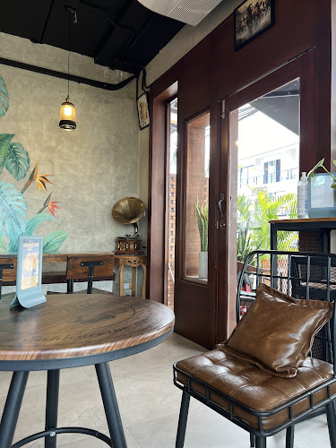 Folk Café Phuket - อำเภอถลาง