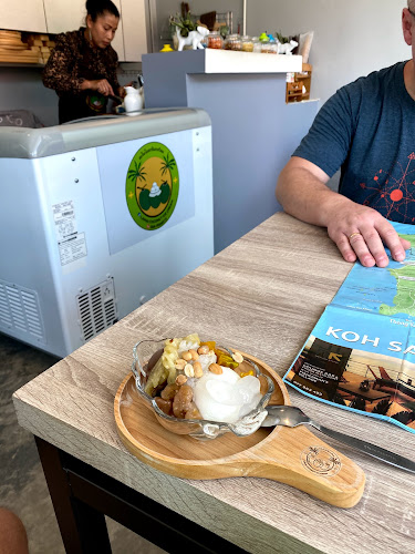 Lamai fresh coconut ice cream (lamai shop) - การบริการอาหารและที่พัก