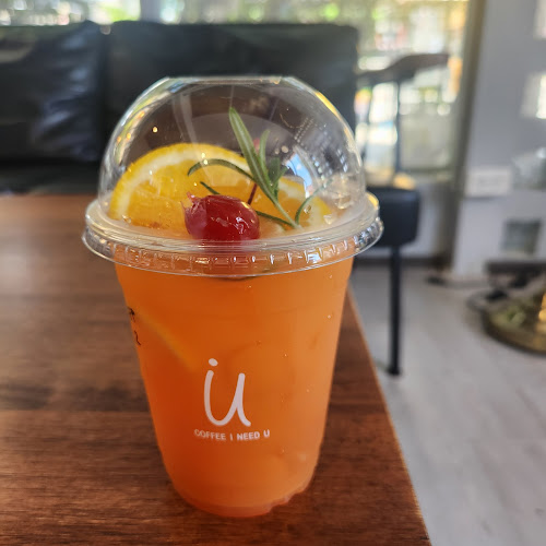 COFFEE I NEED U CAFE' - การบริการอาหารและที่พัก