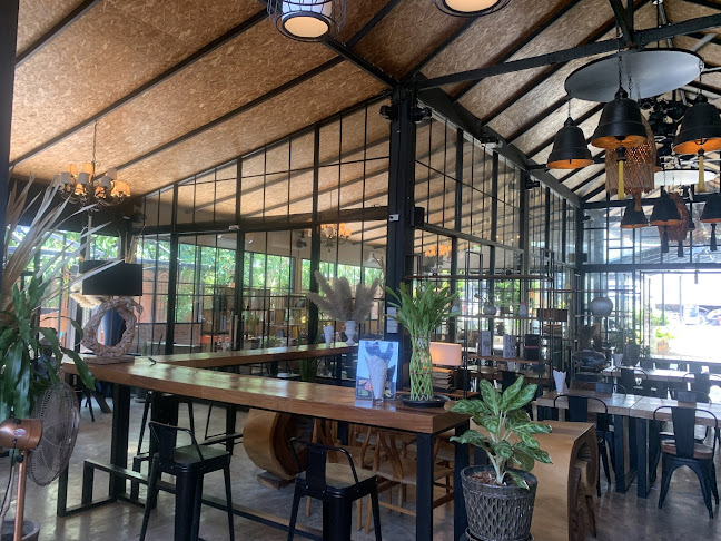 Vibes 360 Bar & Restaurant - อำเภอเกาะสมุย