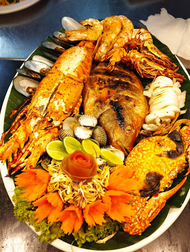 ร้านอาหารบ้านชมวิว - อำเภอเมืองภูเก็ต