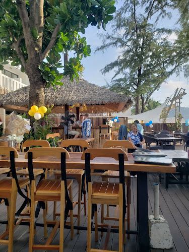 Phuket Onbeach Thai Cuisine - การบริการอาหารและที่พัก