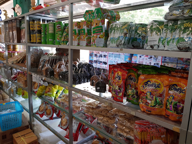 Ranu Kohyo - การบริการอาหารและที่พัก