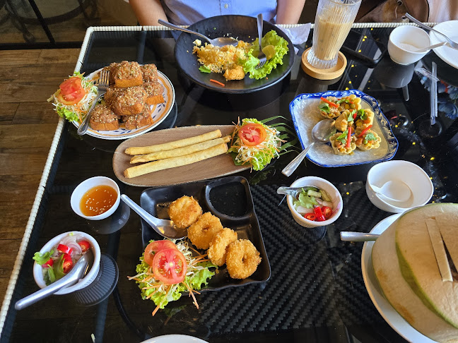 คุณเอียดชาววัง & ANYA Cafe - อำเภอปากเกร็ด