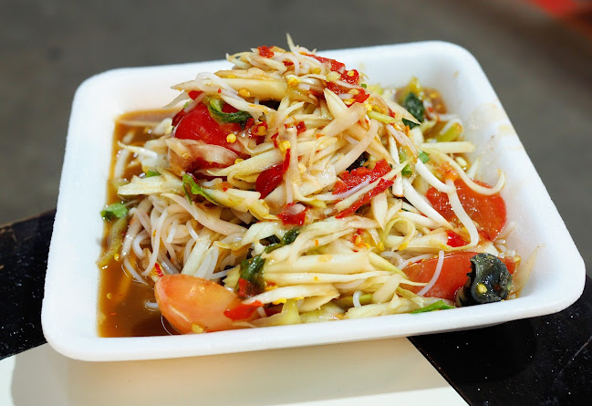 Opinii despre ตลาดโต้รุ่ง อุบลสแควร์ în อำเภอเมืองอุบลราชธานี - การบริการอาหารและที่พัก