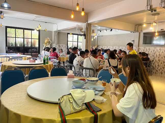 ร้านอาหารจีนไหมฟ้าพัทยา - การบริการอาหารและที่พัก