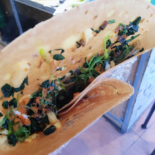 Opinii despre เครปไส้แตก ถนนต้นสน & Baan Cha Café în อำเภอเมืองนครปฐม - การบริการอาหารและที่พัก