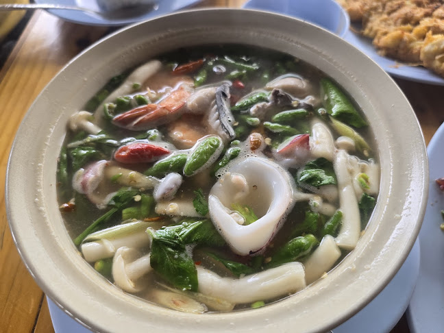 ป้ารุณ ซ.นาจอมเทียน 8 - การบริการอาหารและที่พัก