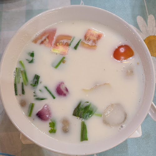 Baan Larb Restaurant - การบริการอาหารและที่พัก