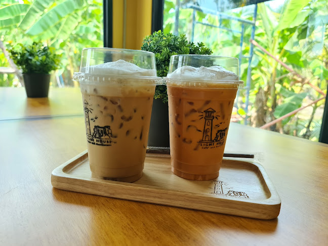 Light House Café ถนนพุทธสาคร - อำเภอกระทุ่มแบน