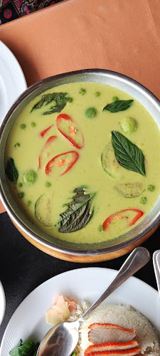 Opinii despre Pantai Seaview Restaurant Halal Food în อำเภอกะทู้ - การบริการอาหารและที่พัก