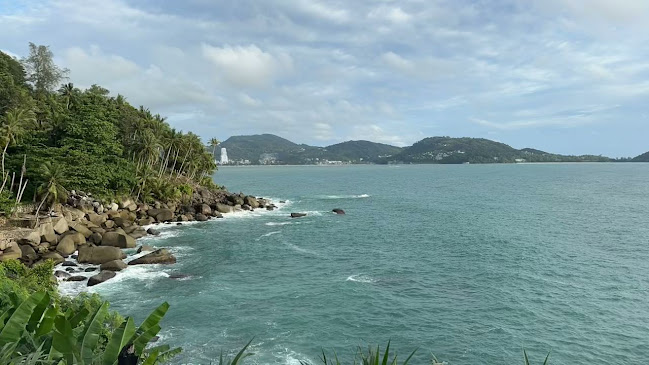 คาเฟ่ ภูเก็ต วิวพอยท์ - การบริการอาหารและที่พัก