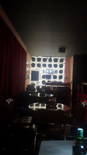 Opinii despre Orbit Bar & Restaurant în เมือง - การบริการอาหารและที่พัก