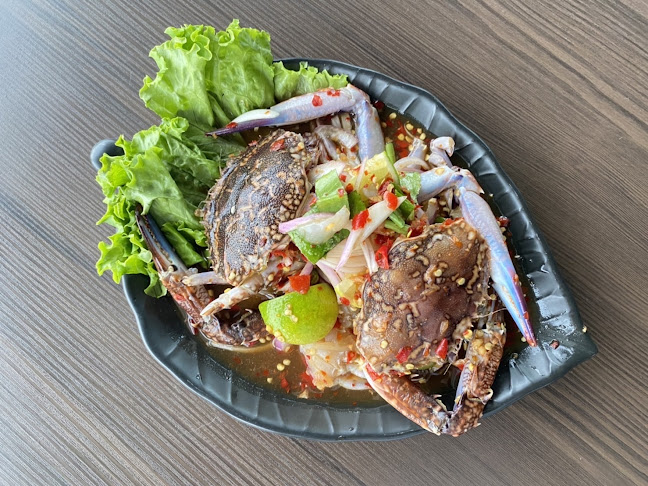 Opinii despre Bottoms Up Bar & Restaurant în อำเภอเมืองอุบลราชธานี - การบริการอาหารและที่พัก