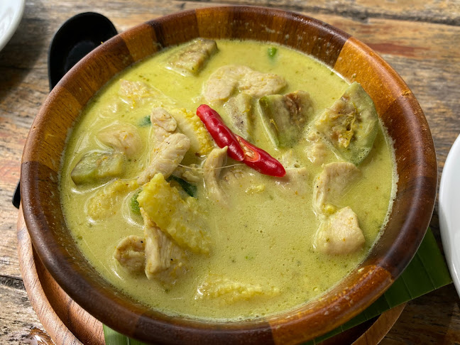 Opinii despre เขาสวนพ่อ KHAO SUAN PHO RESTAURANT în อำเภอเมืองภูเก็ต - การบริการอาหารและที่พัก