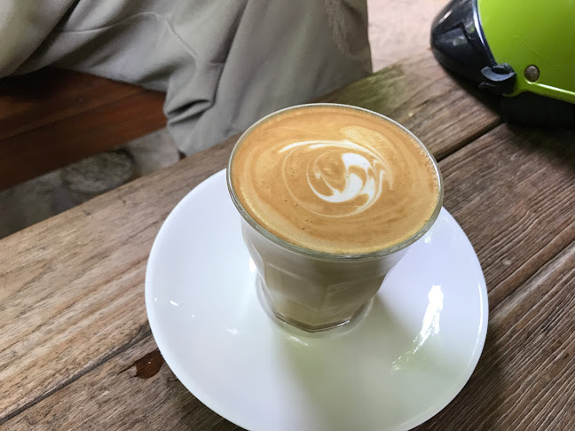 Opinii despre 379 Drip กาแฟเรียบง่ายใต้ถุนบ้านเลขที่ 379 în อำเภอเมืองสุโขทัย - การบริการอาหารและที่พัก