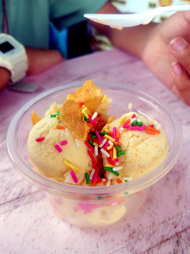 ติมไข่แข็งป่ะ by ye - การบริการอาหารและที่พัก