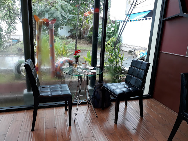 Inthanin Cafe - อำเภอเมืองภูเก็ต