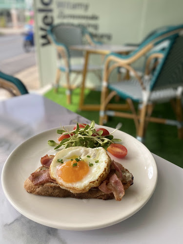 Comentarii opinii despre Cafe De Amour