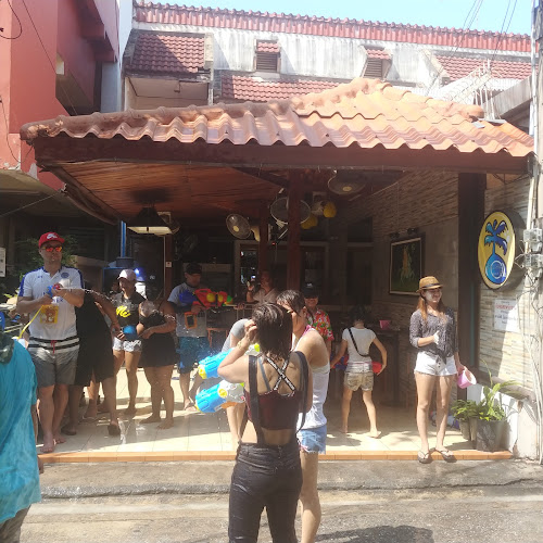 Bacchus Bar - การบริการอาหารและที่พัก