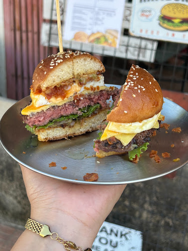 Comentarii opinii despre Twleve hamburgs