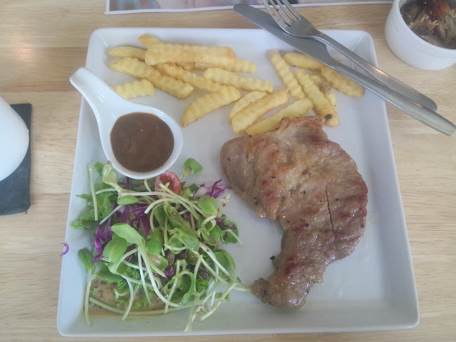 Opinii despre AVA Cafe & Eatery în อำเภอเมืองพิษณุโลก - การบริการอาหารและที่พัก