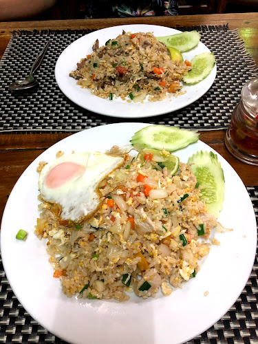 Thai smile 2 Restaurant - การบริการอาหารและที่พัก