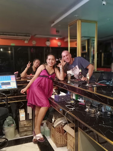 Time Bar - การบริการอาหารและที่พัก