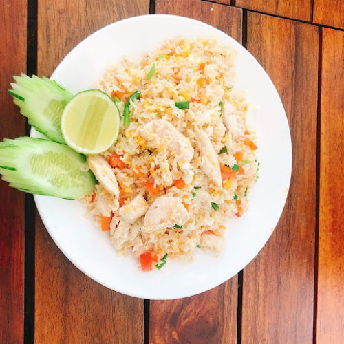 Opinii despre Thai smile 2 Restaurant în อำเภอกะทู้ - การบริการอาหารและที่พัก