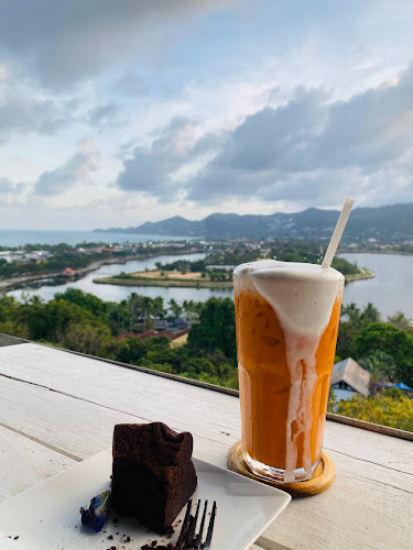 คาเฟ่ เดอะ ฮิลล์ - การบริการอาหารและที่พัก