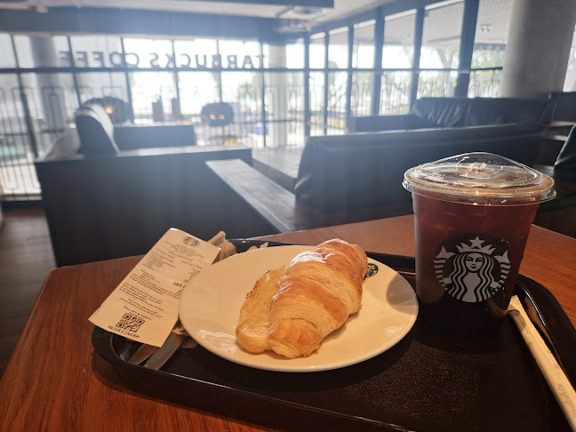 Opinii despre สตาร์บัคส์ สาขา เดอะเบย์พัทยา în อำเภอบางละมุง - การบริการอาหารและที่พัก