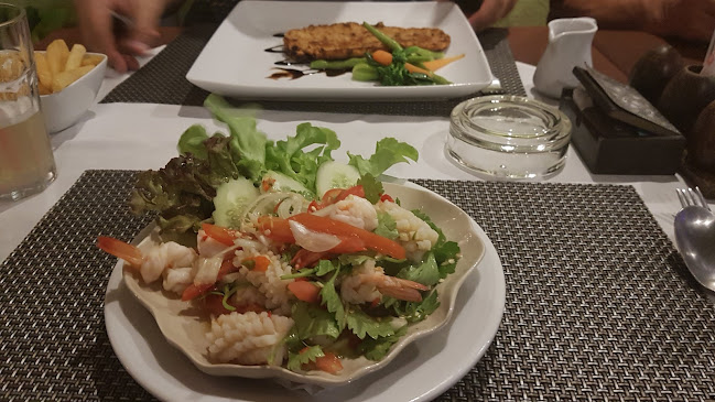 Akvavit Grill & Bar - การบริการอาหารและที่พัก