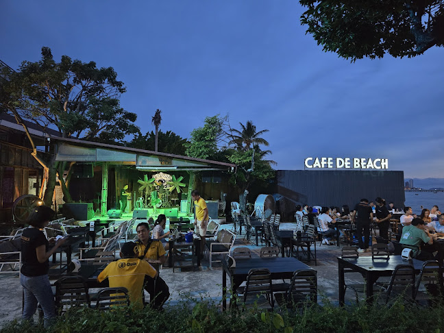 Comentarii opinii despre คาเฟ่ เดอ บีช พัทยา