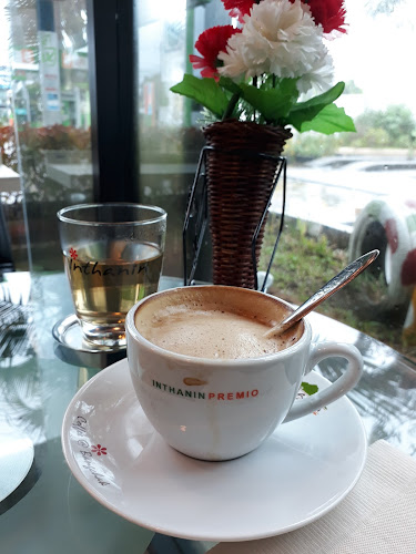 Opinii despre Inthanin Cafe în อำเภอเมืองภูเก็ต - การบริการอาหารและที่พัก