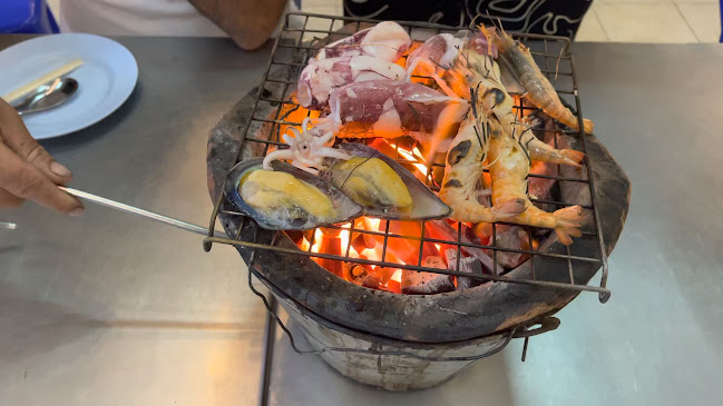 นินจา บาร์บีคิว พัทยาเหนือ - การบริการอาหารและที่พัก