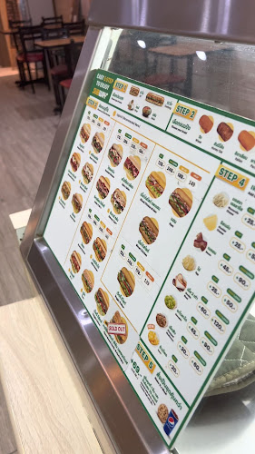 Opinii despre Subway Pathong Beach în อำเภอกะทู้ - การบริการอาหารและที่พัก