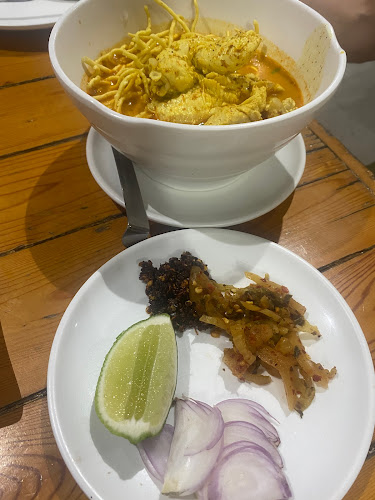 Opinii despre ร้านอาหาร ชวนกันอิ่ม în อำเภอเมืองภูเก็ต - การบริการอาหารและที่พัก