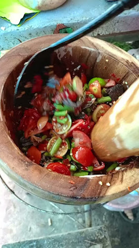 Opinii despre ร้านเพื่อนกันปลาเผา สาขาตลาดแฟลชค่ายเอกาทศรถ în อำเภอเมืองพิษณุโลก - การบริการอาหารและที่พัก