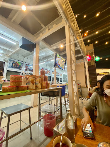 ข้าวต้มปลา ปัญญาชน & เบียร์วุ้น - อำเภอบางละมุง