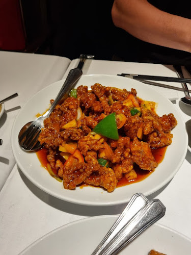 Yan Long Phuket - An Authentic Chinese Restaurant - การบริการอาหารและที่พัก