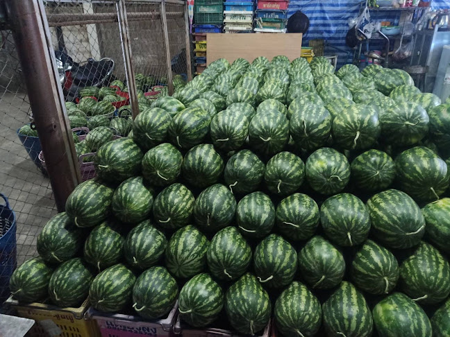 ร้านเฮียดำผลไม้ ตลาดบ้านแขก